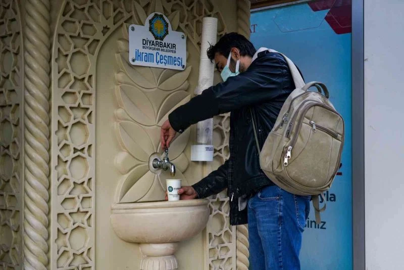 Diyarbakır’da ‘İkram Çeşmesi’ ile her gün 6 bin kişiye sıcak çorba ikramı
