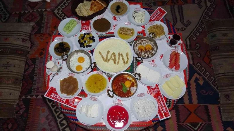 Meşhur Van kahvaltısında fahiş fiyatın önüne geçilecek

