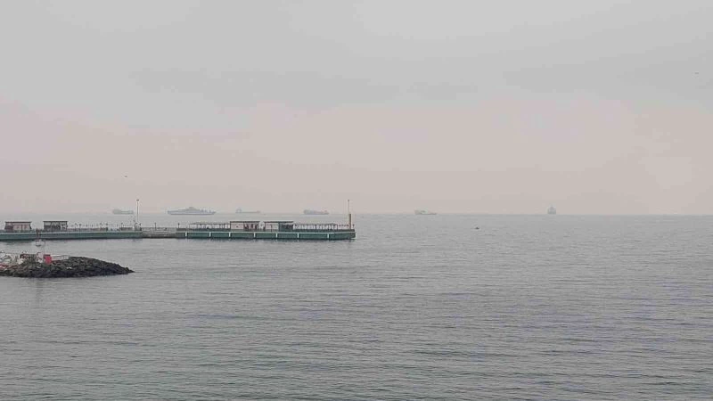 Marmara’daki sis yoğunluğu Tekirdağ kıyılarına hapsetti
