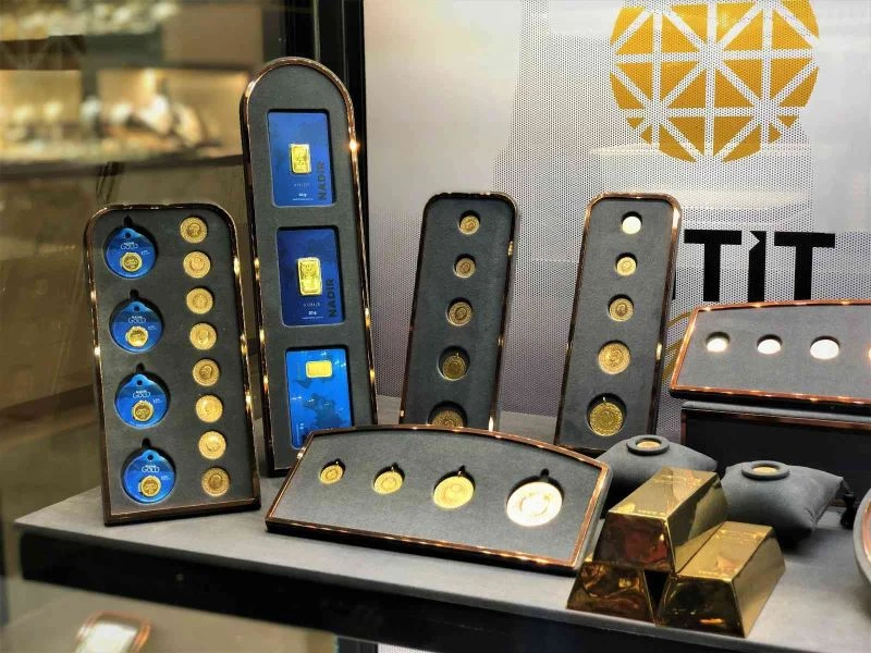 Kapalıçarşı’da altın hareketliliği
