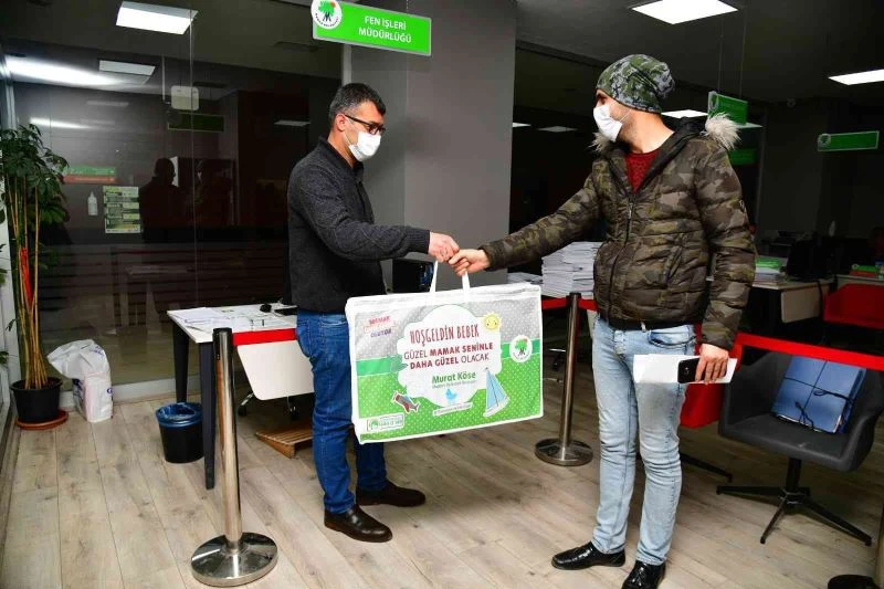 Mamak Belediyesi’nden 3 bin 233 bebeğe hoş geldin hediyesi
