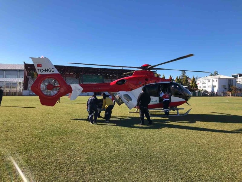 Kalp rahatsızlığı geçiren kadına hava ambulansı desteği
