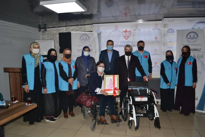 TDV Kadın Kolları engellileri unutmadı
