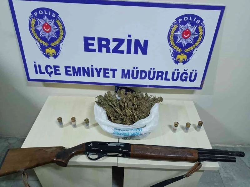 Polisten kaçarken attığı poşetten uyuşturucu çıktı
