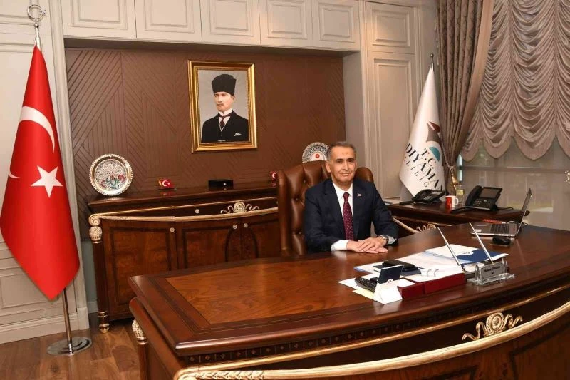 Vali Çuhadar, Adıyaman’ın il oluşunun yıl dönümünü kutladı
