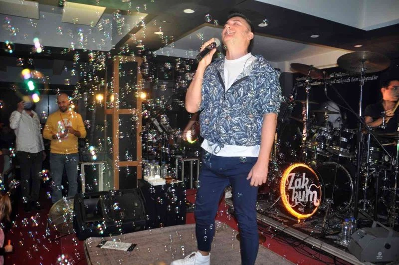 Yüksekova’da Zakkum konseri coşturdu
