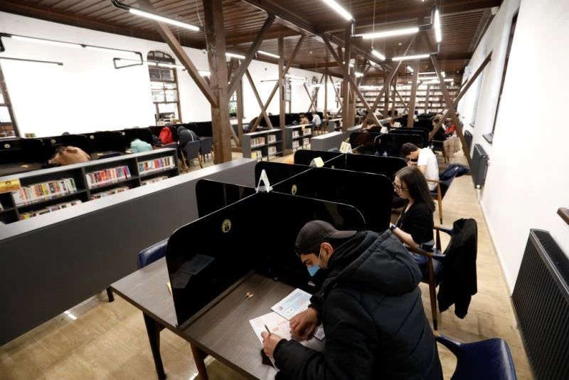 Üniversite adayları İnegöl Belediyesi denemesinde ter döktü
