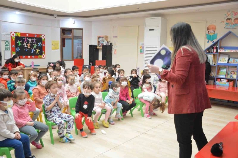 Ev hanımı, çocuğunun doğa sevgisini masallaştırdı
