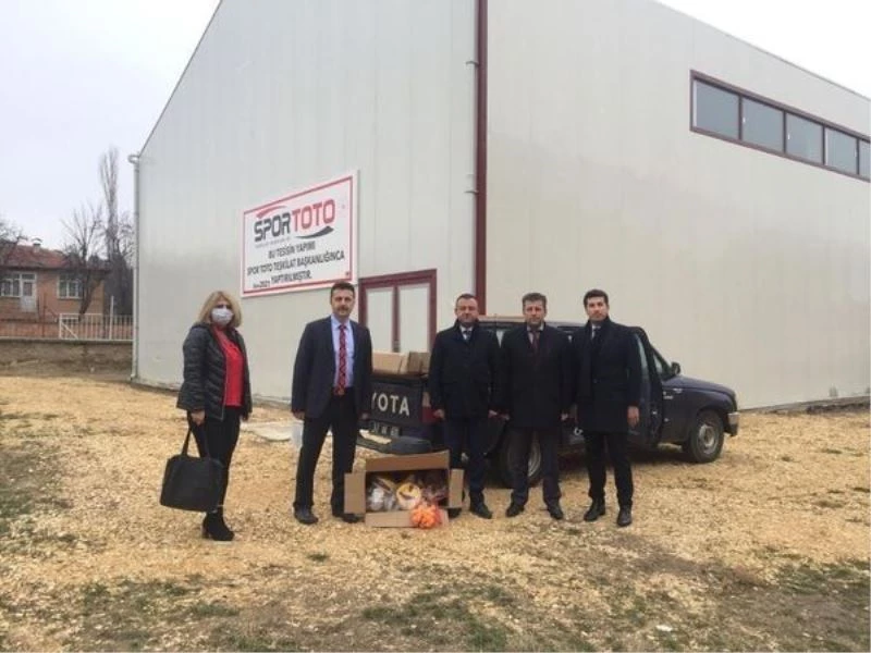 Daday’da okullara spor malzemesi desteği
