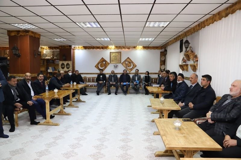 Başkan Aksun, mahalle muhtarları ile bir araya geldi
