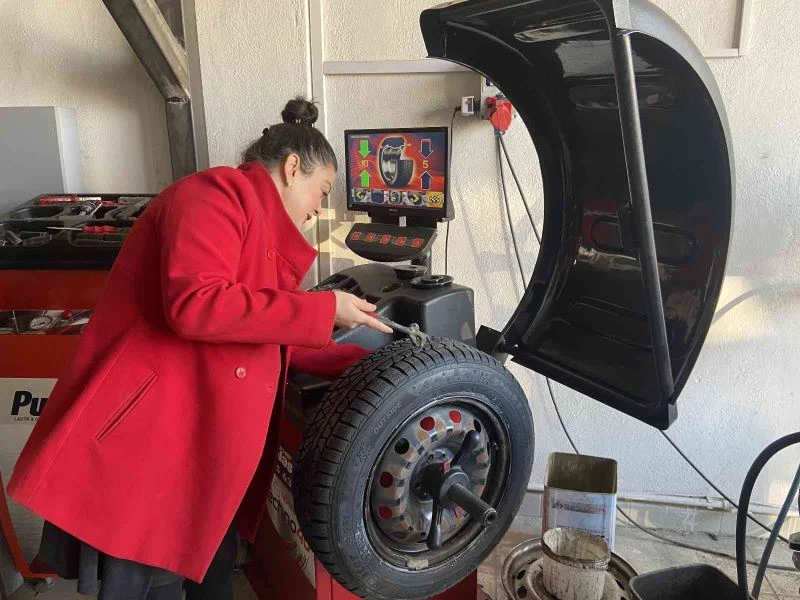 Hayallerinin peşinden koştu, Konya’nın ilk ’lastikçi abla’sı oldu
