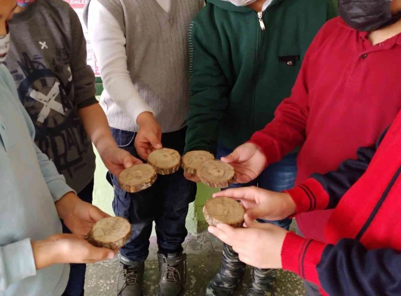İlkokul öğrencilerinin ’Minik Ellerde Işıldayan Frigya’ projesi
