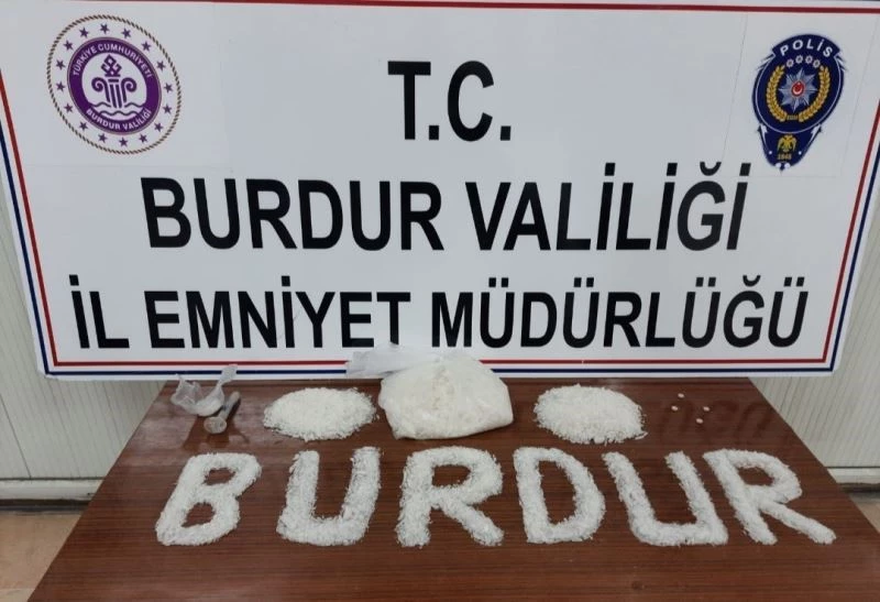 Yolcu otobüsünde 1 kiloya yakın uyuşturucu ile yakalandı
