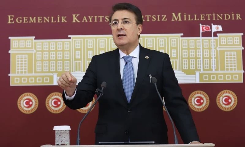 Aydemir: “Biz milleti yüreğimize koymuşuz”
