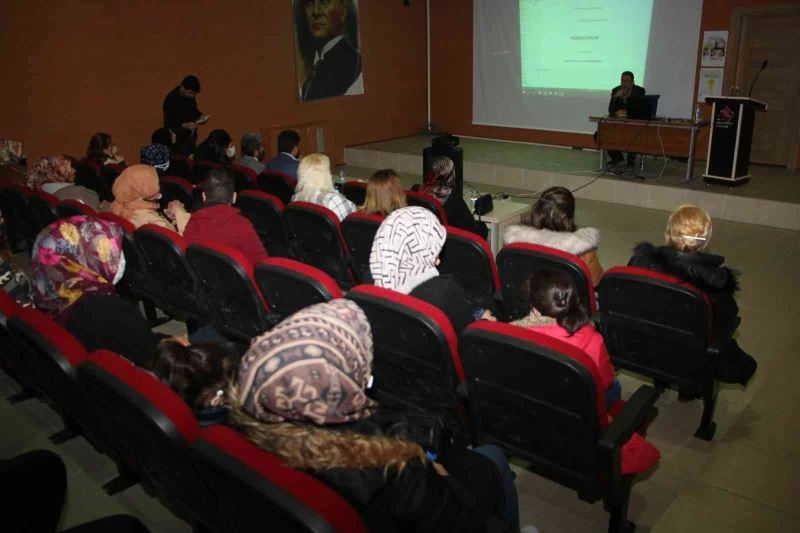 Elazığ’da ’finansal okuryazarlık ve kadının ekonomik güçlenmesi’ eğitimi
