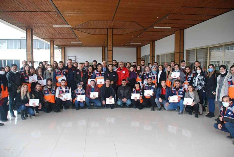 Diyarbakır’da destek AFAD gönüllülerinin kimlik takdim töreni tamamlandı
