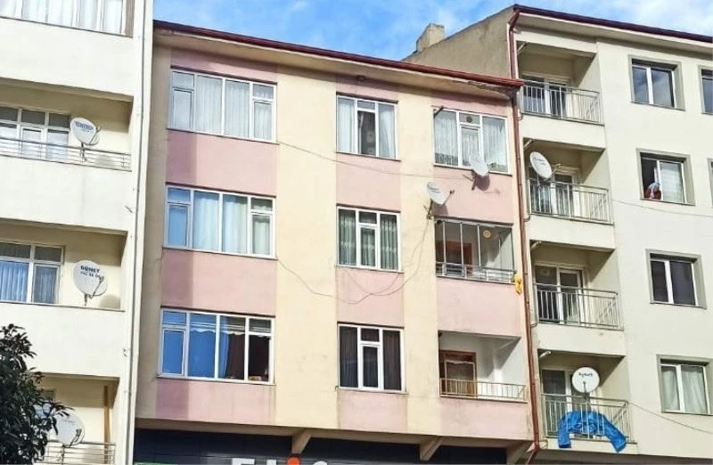 Haber alınamayan genç mali müşavir evinde ölü bulundu
