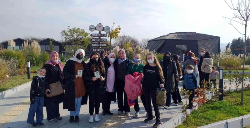 Öğretmenleriyle 4 yıl sonra Kuş Oteli’nde buluştular
