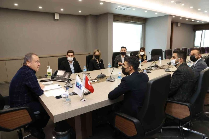 Başkan Böcek, Alanyalı gençleri ağırladı
