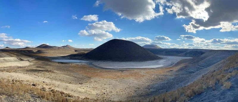 Meke Gölü suya kavuşmayı bekliyor
