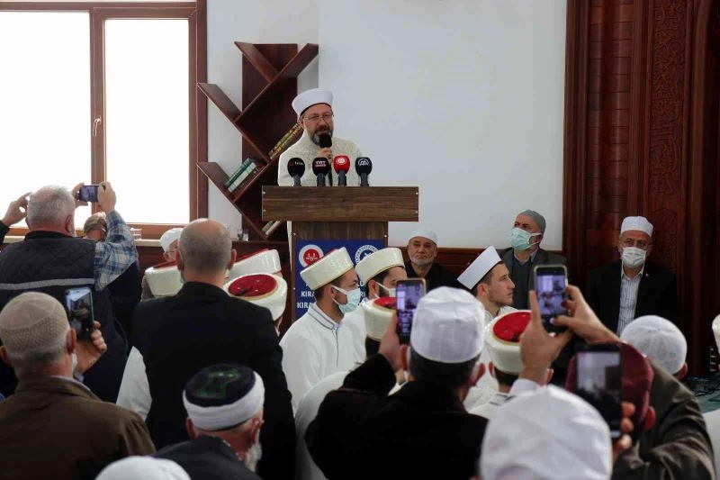 Prof. Dr. Ali Erbaş: “Kıraat ilmi okumuş olmak, büyük camilerde baş imamlık için gerekli olan şartlardan bir tanesi”
