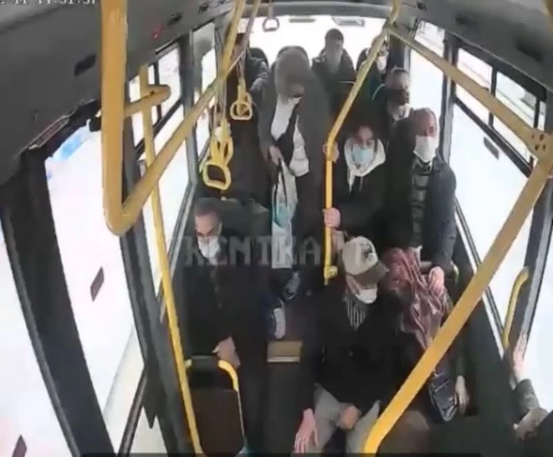 Otobüste fenalaşan yolcu için güzergahını değiştirdi
