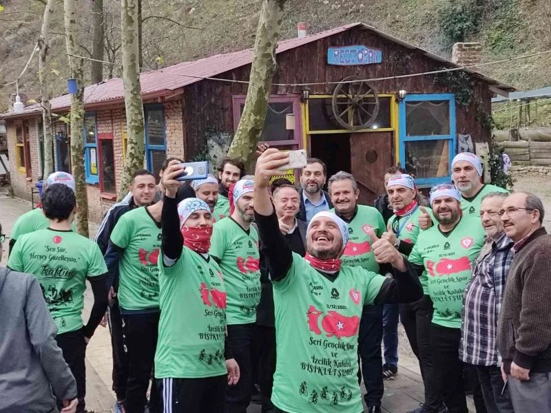 Başkan Koloğlu, bisikletlileri Cumayeri’nde ağırladı
