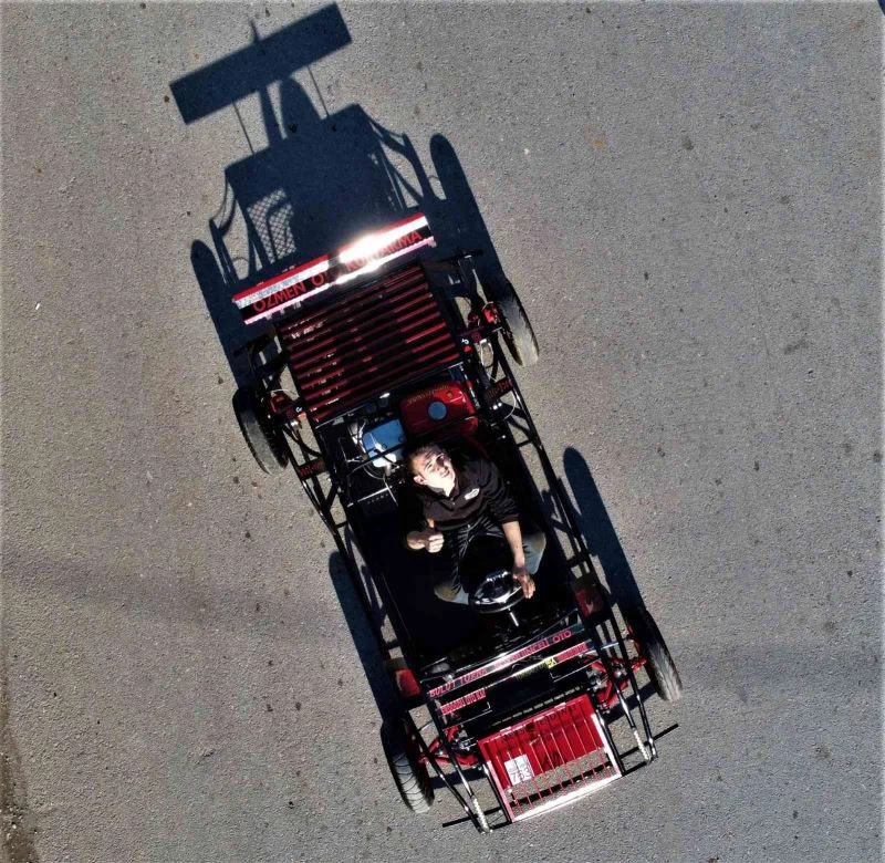 Genç torna ustası otomobilini kendisi yaptı