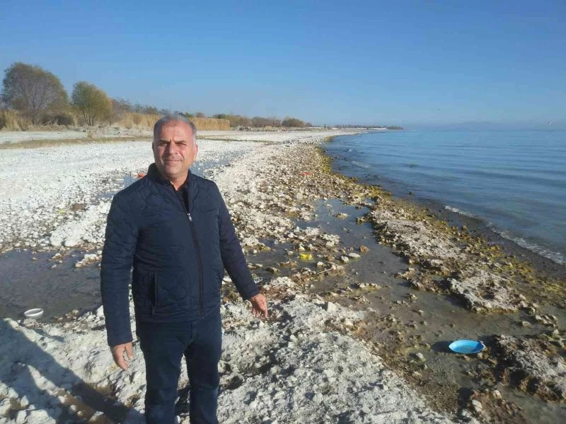 Van Gölü’nün çekilmesiyle mikrobiyalitler ortaya çıktı
