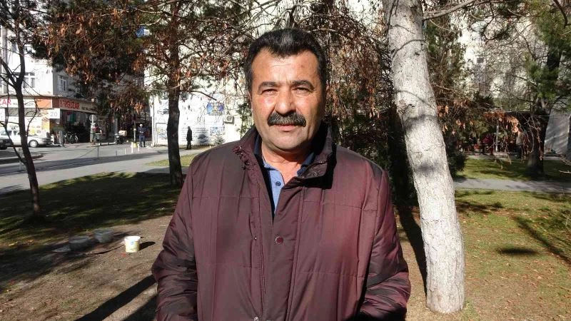 Ağılı yakıldı, o köpekleri için üzüldü
