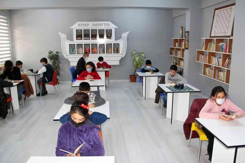 Ağrı, 554 okula kütüphane kurarak ülke genelinde birinci oldu
