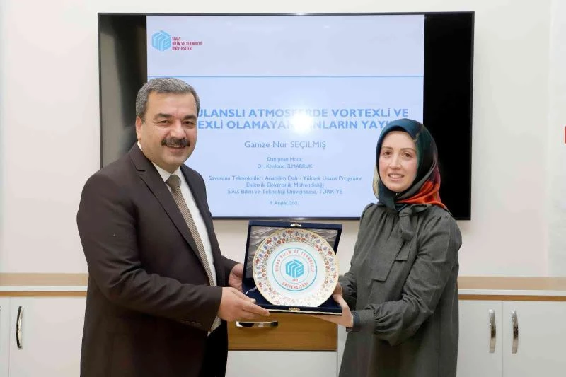 Bilim ve teknoloji üniversitesi ilk mezununu verdi
