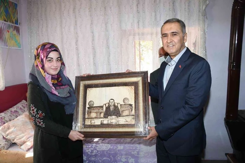 Vali Mahmut Çuhadar’dan özel yeteneğe anlamlı ziyaret
