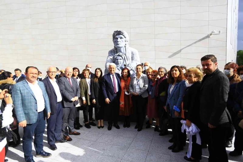 Büyükşehir Belediyesi, Türkan Saylan’ı doğum gününde andı
