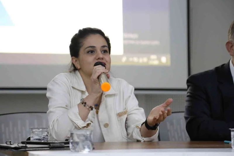 Avrasya Üniversitesi Psikoloji Bölümü akademisyenleri lise öğrencileri ile buluştu
