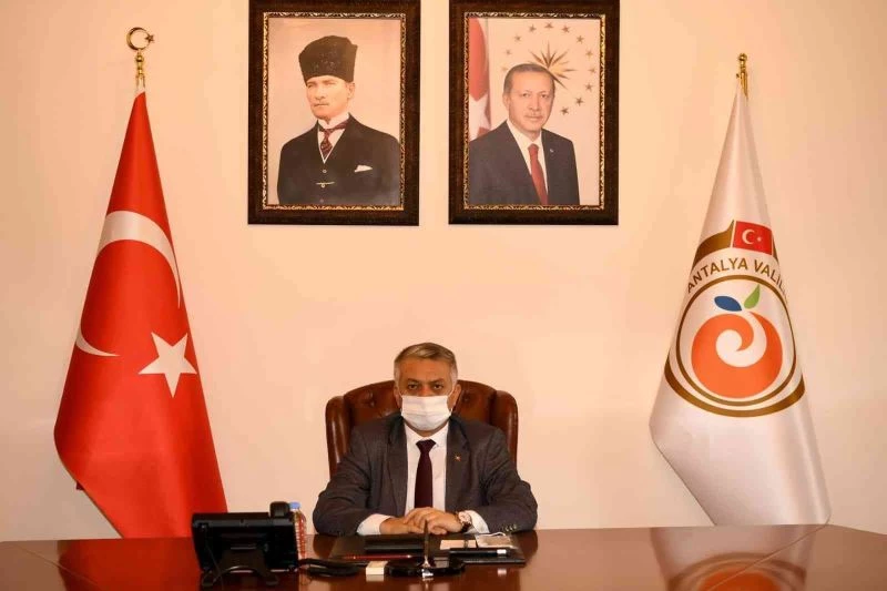 Antalya Valisi Yazıcı’dan ‘aşı’ çağrısı: “Yeni varyantlar aramızda dolaşıyor”
