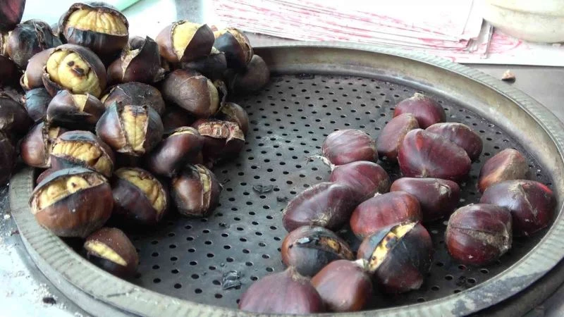 Kışın vazgeçilmesi kestane fiyatları el yakıyor
