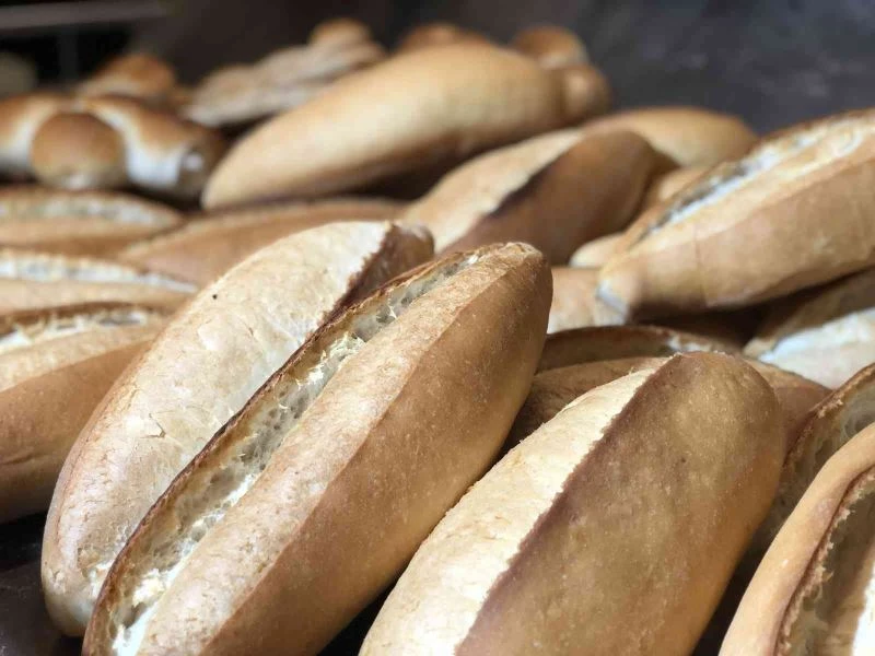 Fırıncılar yılbaşında ekmeğe zam bekliyor
