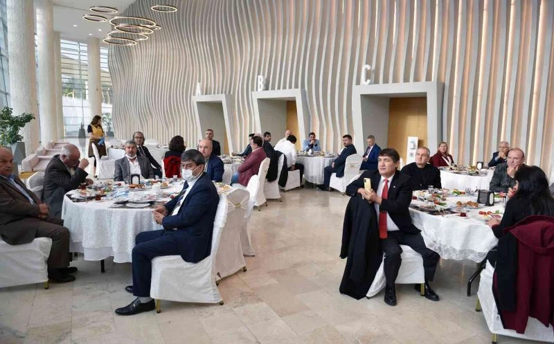 Başkan Tütüncü, farklı illerden gelen yörük derneklerini ağırladı
