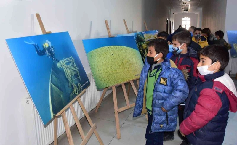 5 bin öğrenci Van Gölü’nün gizemini gördü
