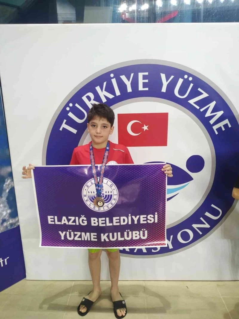 Elazığlı sporcudan bronz madalya

