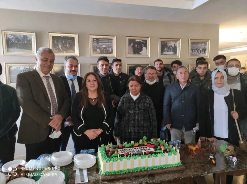 Dünya Toprak Günü’nde sağlıklı yaşamın, sağlıklı topraklarla ilişkisi ele alındı
