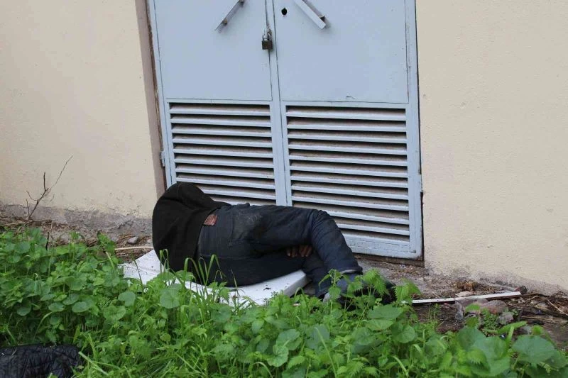 Öldü sanıldı, uyuduğu ortaya çıktı
