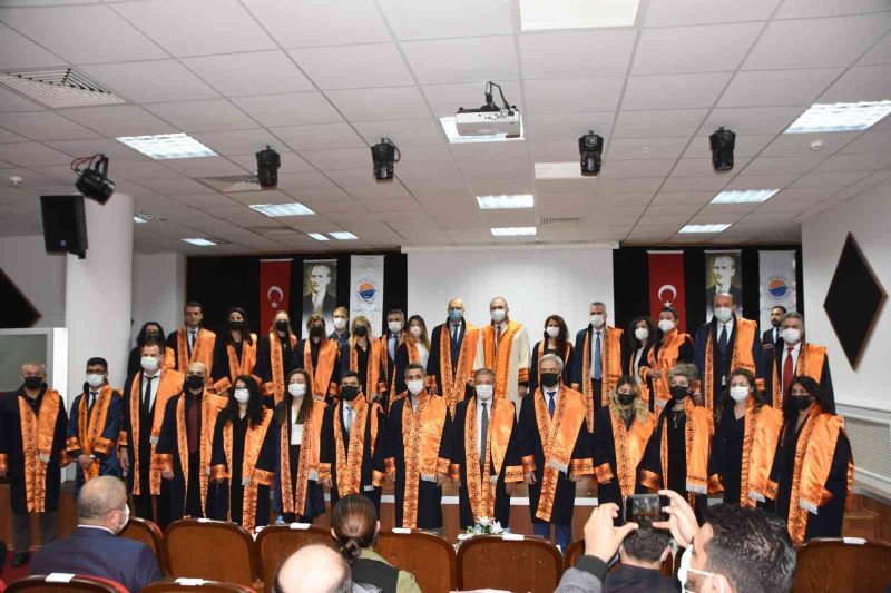Sinop’ta akademik yükselme ve biniş giydirme töreni
