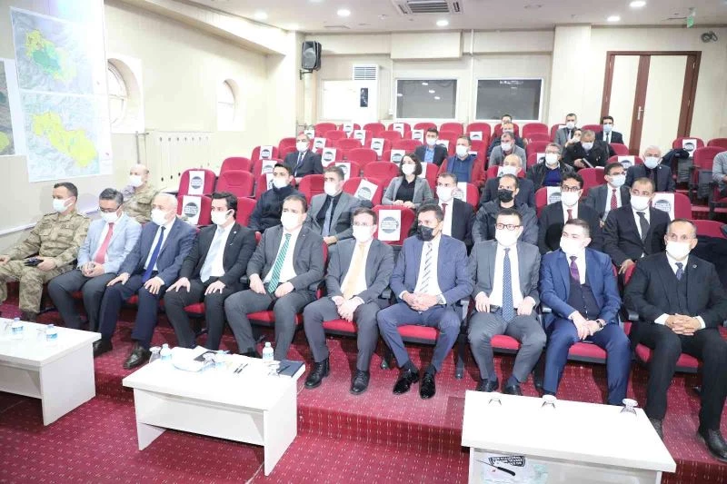 Hakkari’de ‘Cilo ve Sat Dağları Milli Parkı’nın Uzun Devreli Gelişme Planı’ çalıştayı
