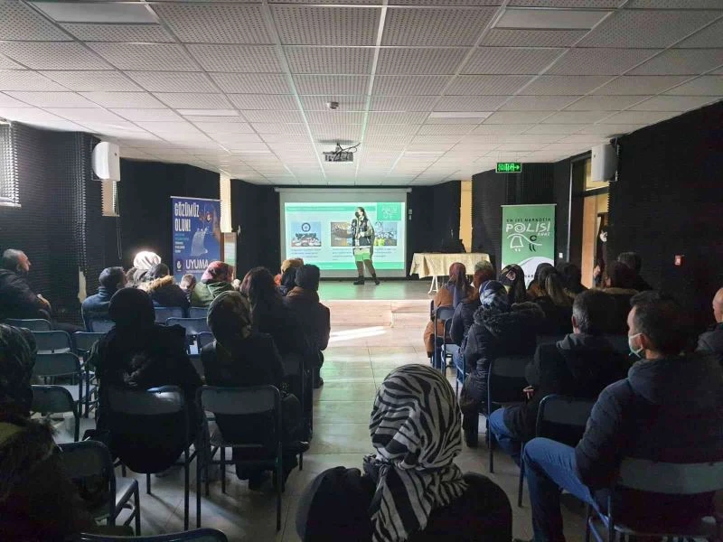 Kars’ta polis 233 kişi bilgilendirdi
