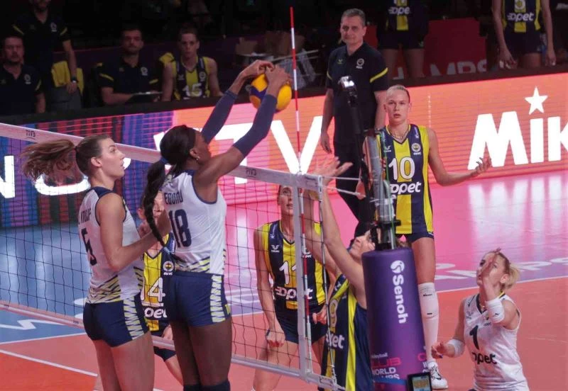 FIVB Kadınlar Dünya Kulüpler Şampiyonası: Dentil Praia: 1 - Fenerbahçe Opet: 3