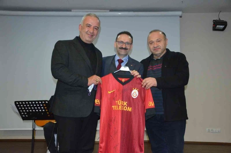 15 bin TL’ye gelir elde eden imzalı Galatasaray forması Duru bebeğin kampanyasında kullanılacak
