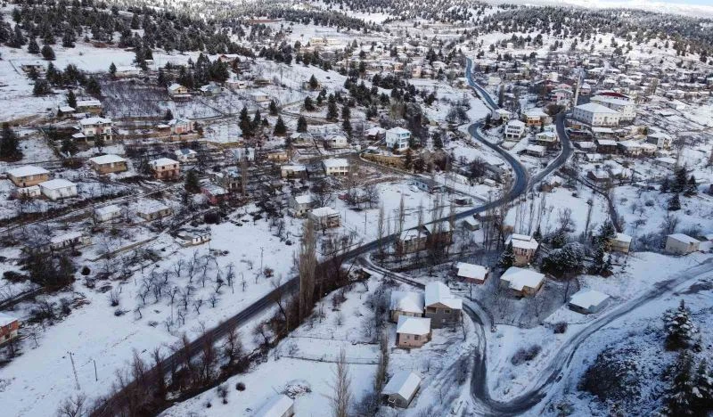 Mersin’de yayla ve ormanlar beyaz gelinliğini giydi
