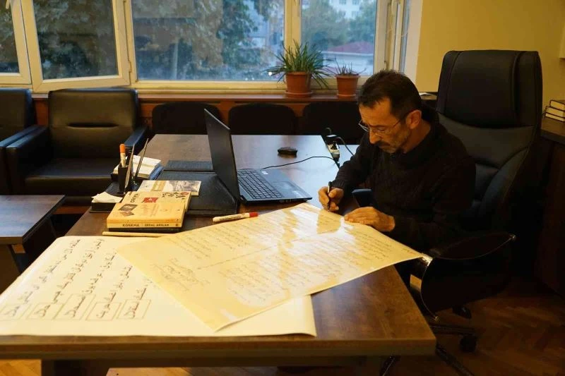 Kastamonulu yazardan İstiklal Marşı iddiası: “Yazıldığı tarih satırlarda  gizlenmiş”
